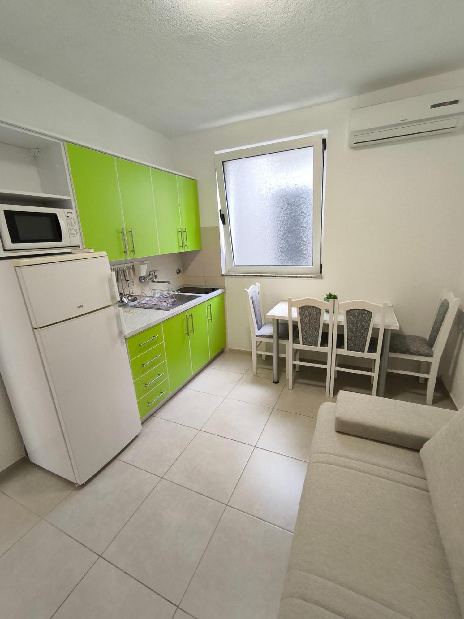 Apartmani Baresic Podgora Exterior photo